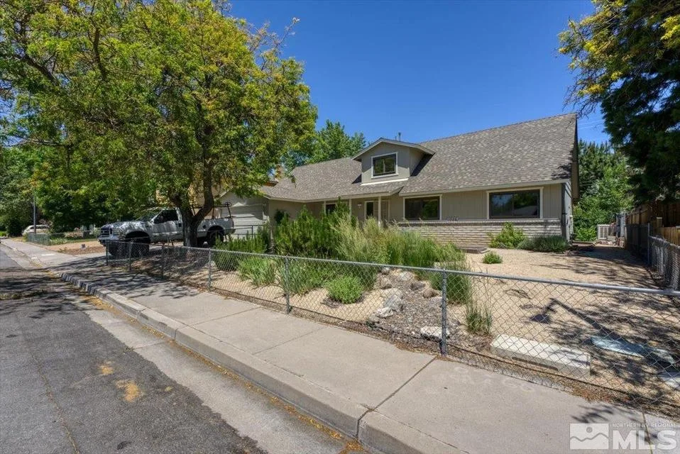 1005 Autumn Hills Drive, Reno NV photo 1