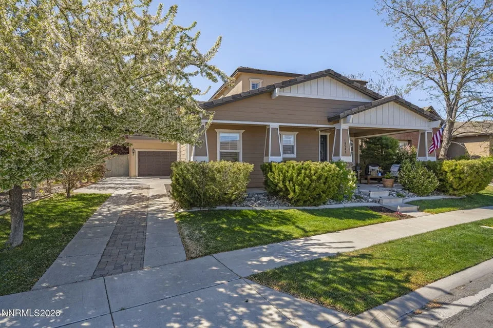 10541 Twin Bridges Way, Reno NV photo 1