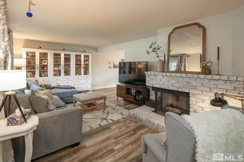 1280 E Huffaker Lane, Reno NV photo 1