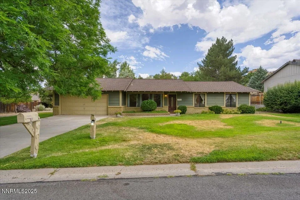 15565 Minnetonka Circle, Reno NV photo 1