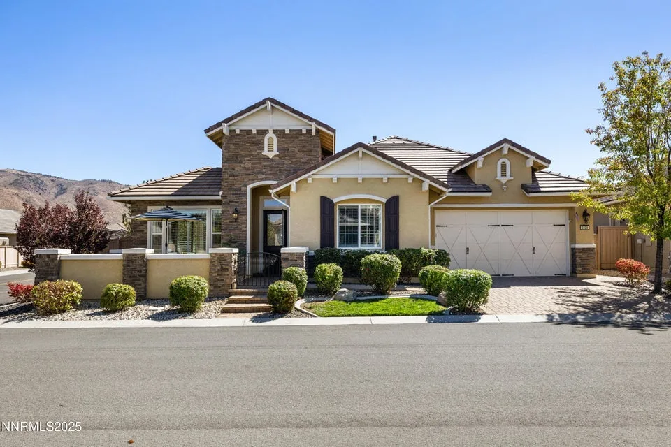 2220 Arpagos Lane, Reno NV photo 4