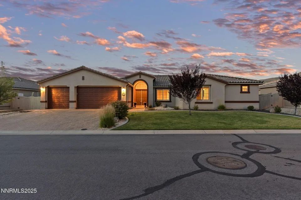 2725 Foxhunter Lane, Reno NV photo 1