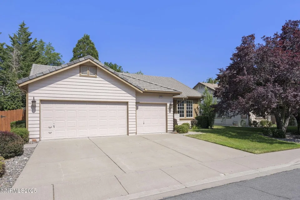 4175 Falling Water Drive, Reno NV photo 1