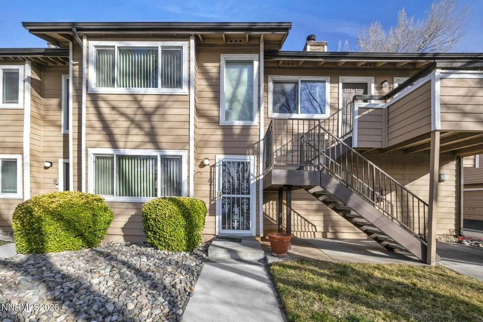 422 Barclay Court, Reno NV photo 1