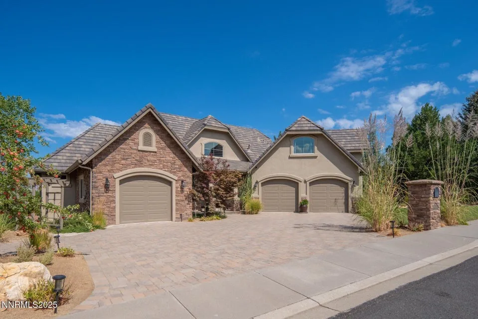 4905 Mountainshyre Road, Reno NV photo 1