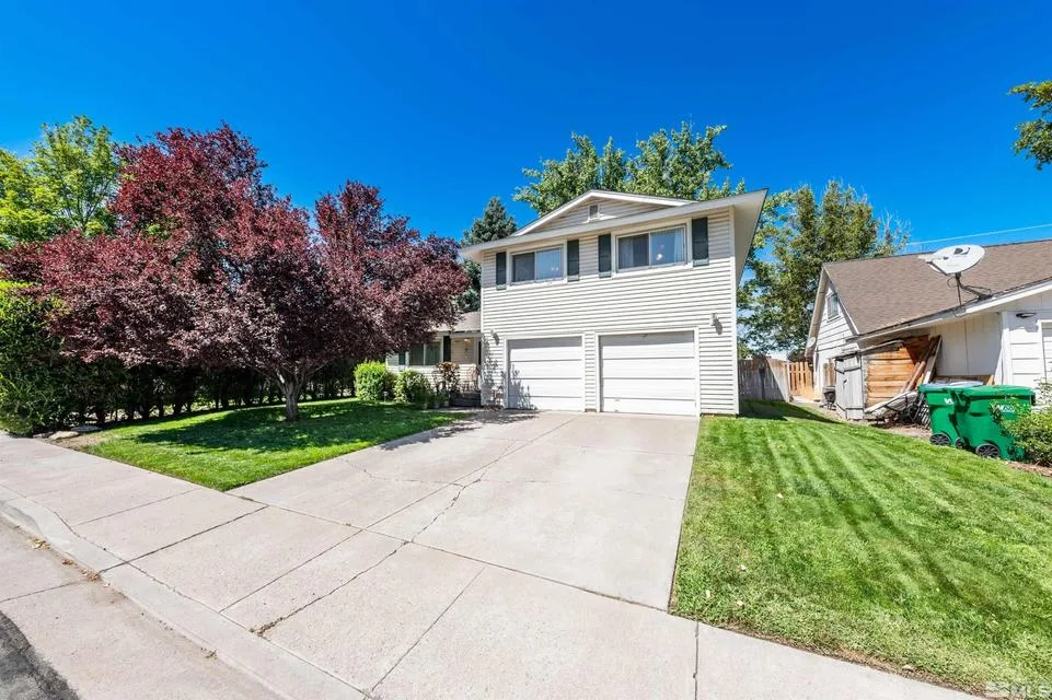 7487 Limestone Drive, Reno NV photo 1