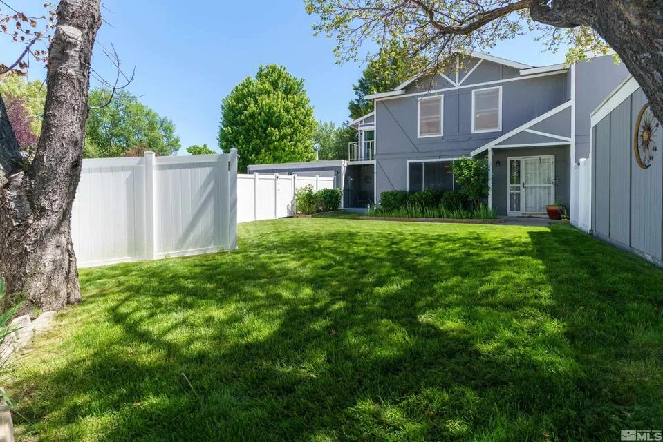7598 Young Circle, Reno NV photo 1