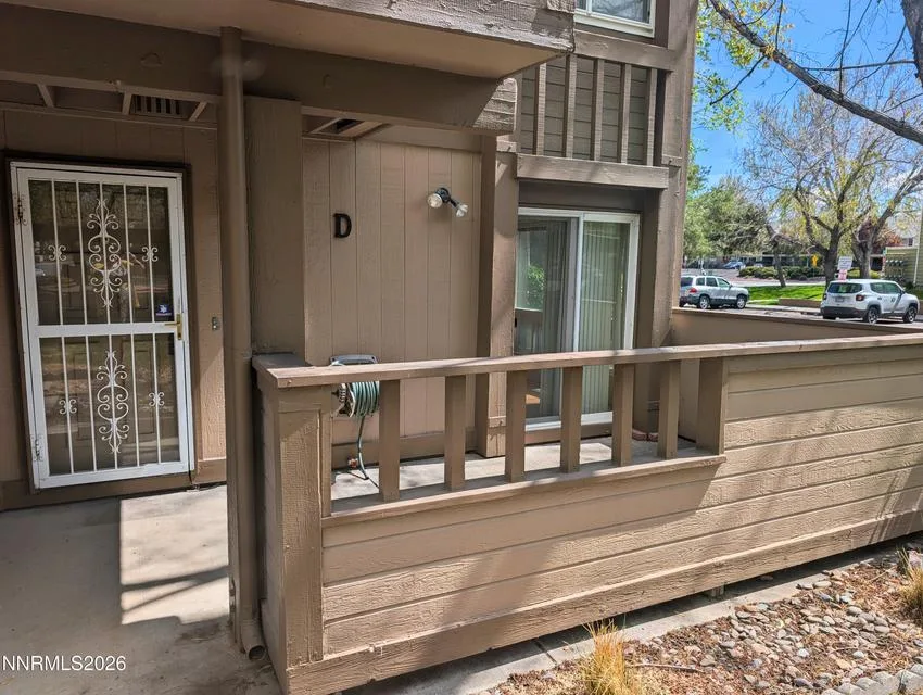795 Kingston Lane #D, Reno NV photo 2