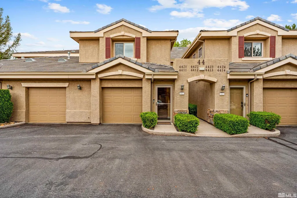900 South Meadows Parkway 4422, Reno NV photo 1