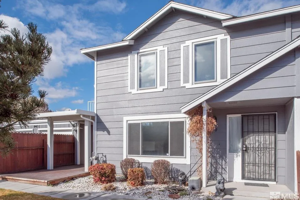 940 Craigmont, Reno NV photo 1