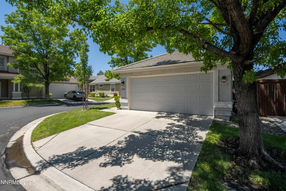 9741 Ripple Way, Reno NV photo 3